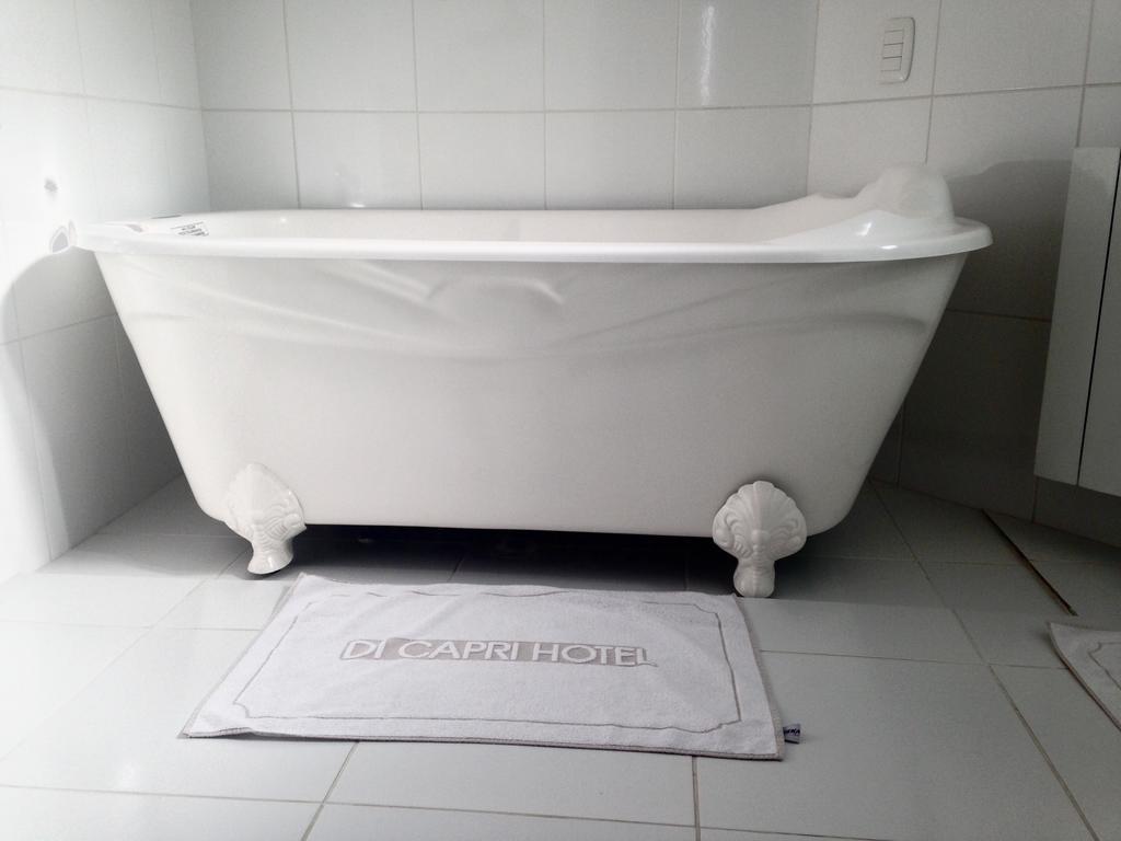 Di Capri Hotel Фарропилья Экстерьер фото